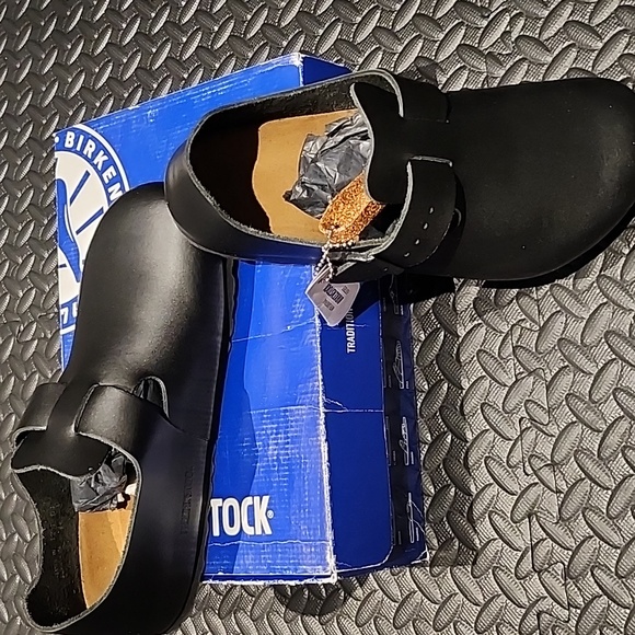 shoe - Picture 4 of 5